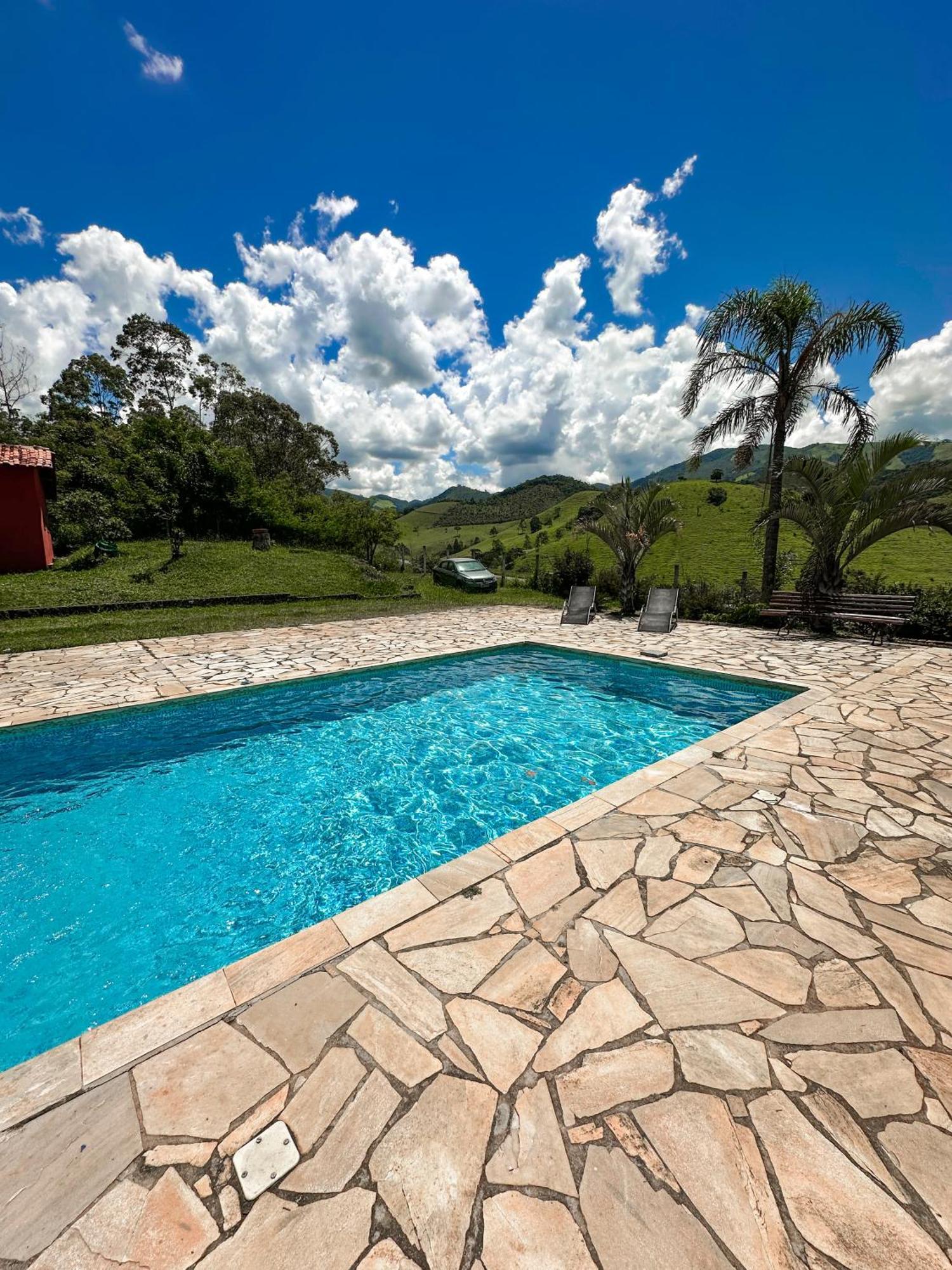 Pousada E Restaurante Casarao Паса-Куатру Екстер'єр фото