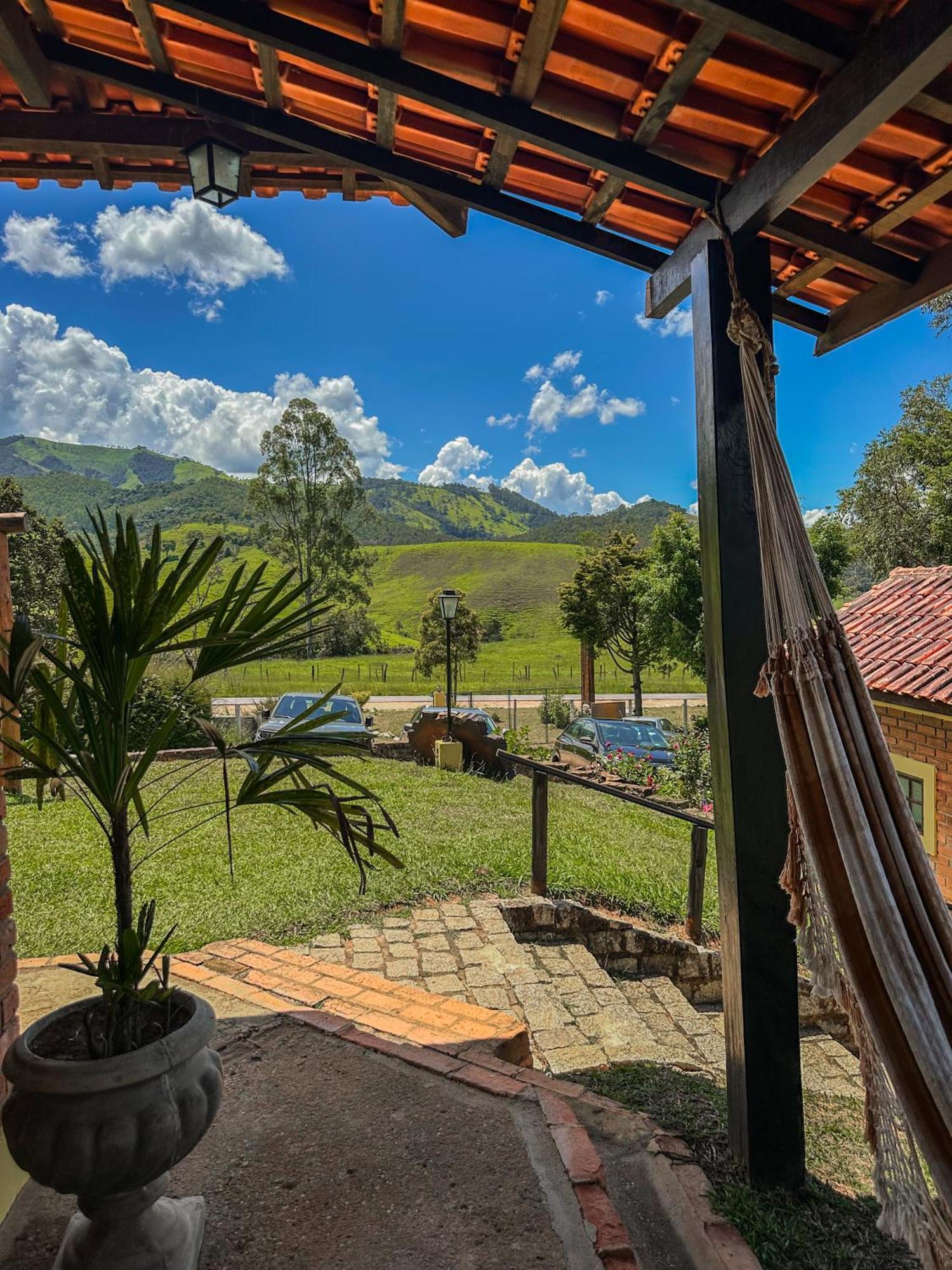 Pousada E Restaurante Casarao Паса-Куатру Екстер'єр фото
