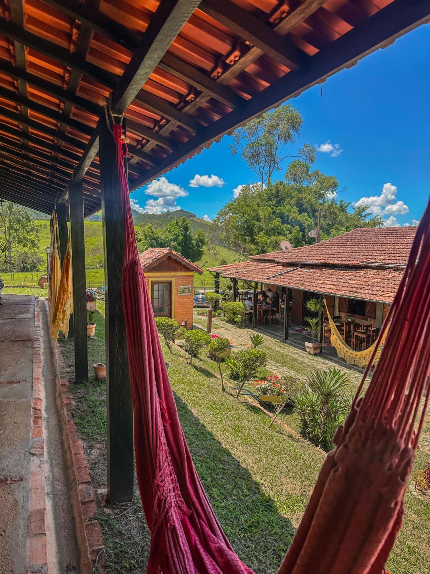 Pousada E Restaurante Casarao Паса-Куатру Екстер'єр фото